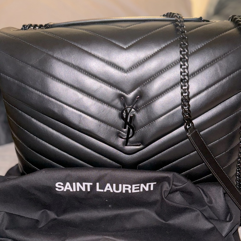 Saint Laurent Large Loulou Matelassé Leather Shoulder Bag Nero
